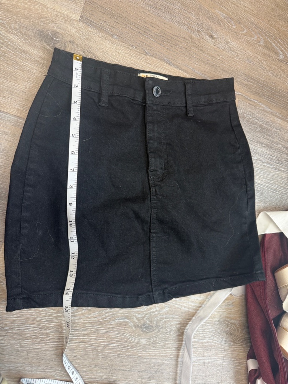 DV by Dolce Vita Black Clara Mini Denim Skirt, size 4 petite. - Picture 6 of 10